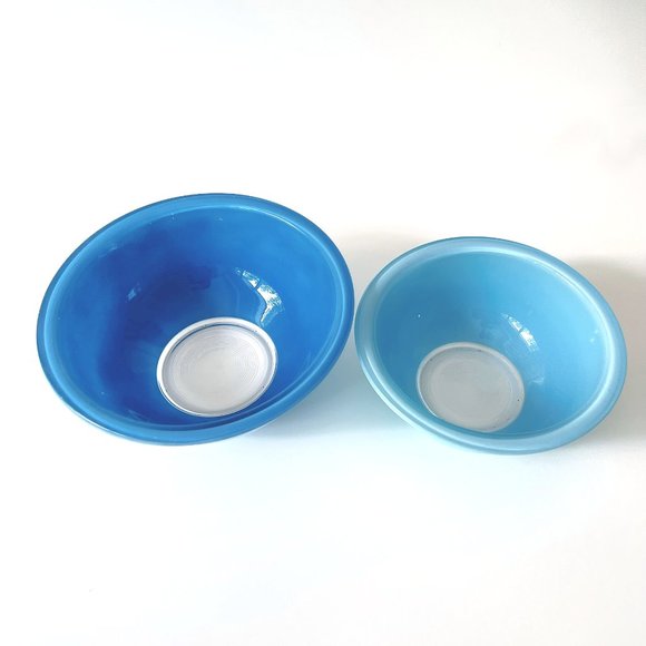 Vintage Pyrex Nesting Mixing Bowls Retro Blue, Set of 2 - Picture 5 of 13